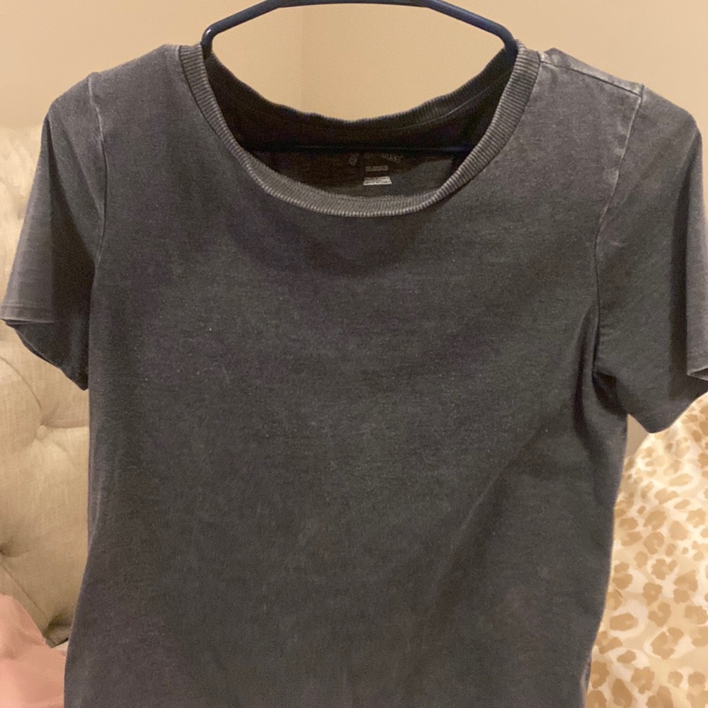 Grey top